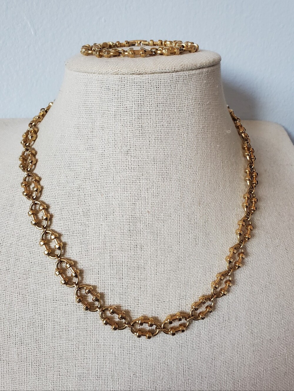 Vintage Avon Versatile Links Gold Tone Necklace Bracelet Set